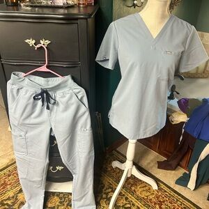 Figs Light ice Blue Technical Collection Scrub Top and bottoms size small